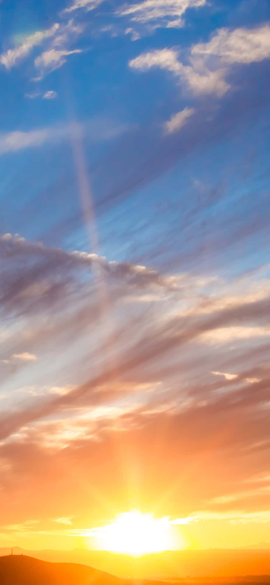Erlebensie Einen Atemberaubenden Sonnenaufgang Auf Ihrem Iphone. Wallpaper