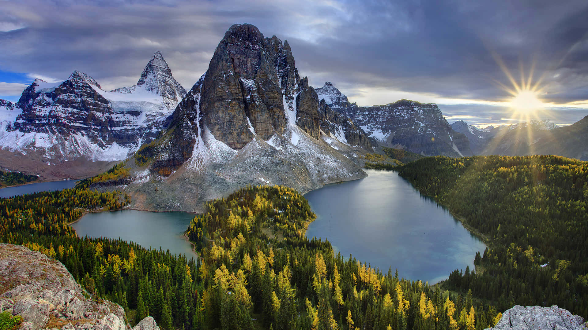 Sunrise_ Mountain_ Lake_ Panorama Wallpaper