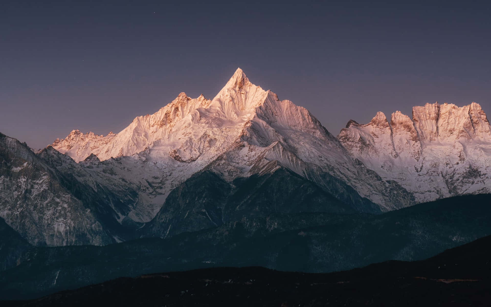 Sunset_ Alpen Glow_on_ Mountain_ Peaks Wallpaper