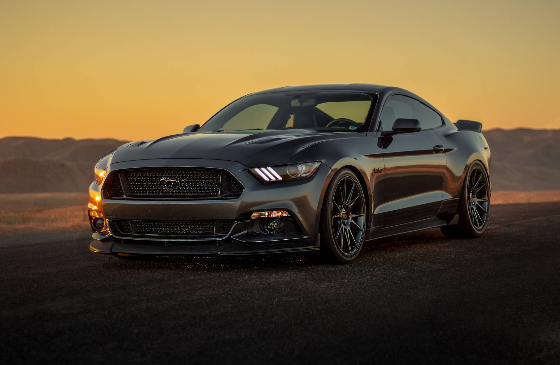 Sunset Black Ford Mustang Gt