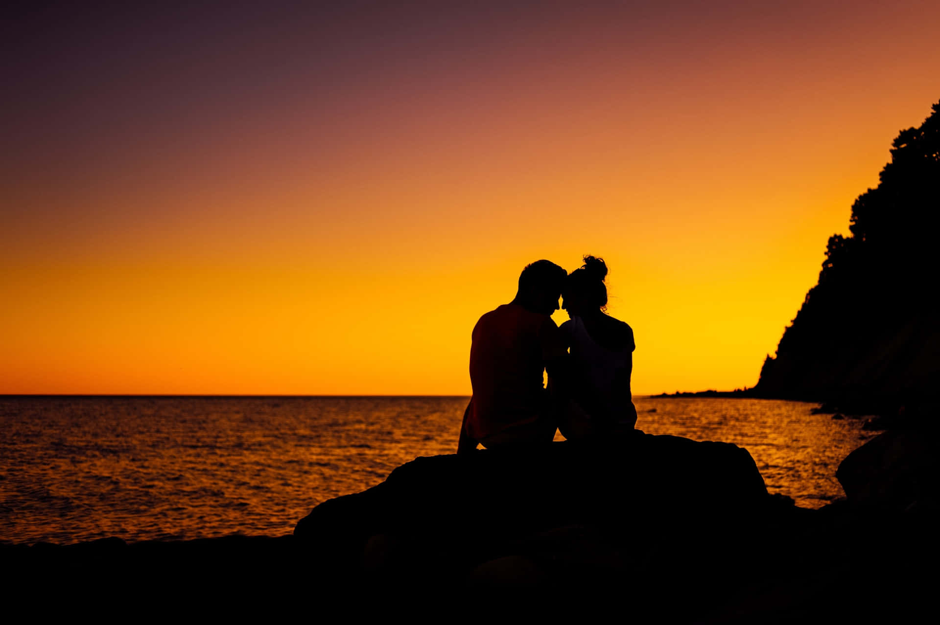 Sunset Couple Picture Silhouette Rock Sitting