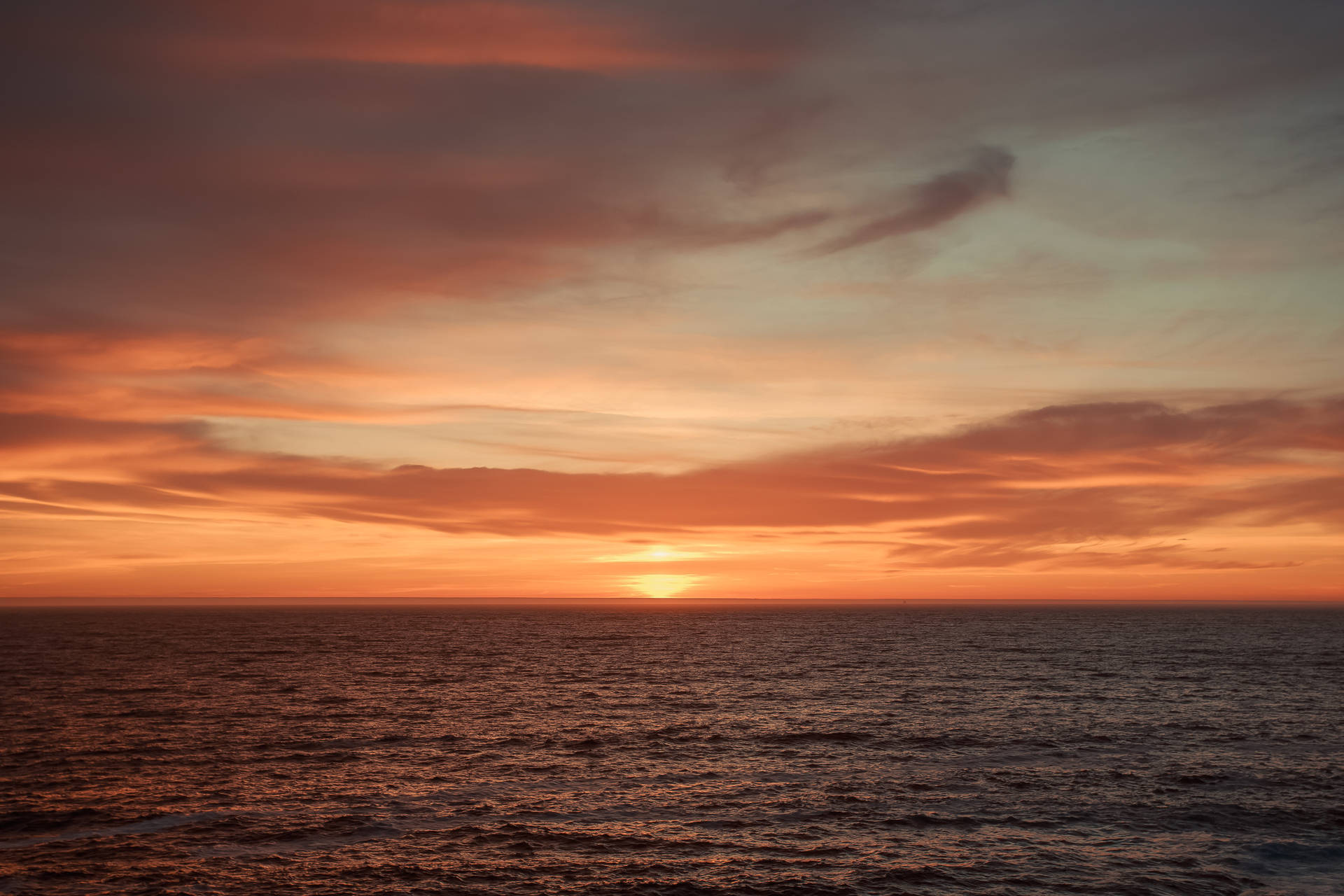 Sunset Gradient Ocean Desktop