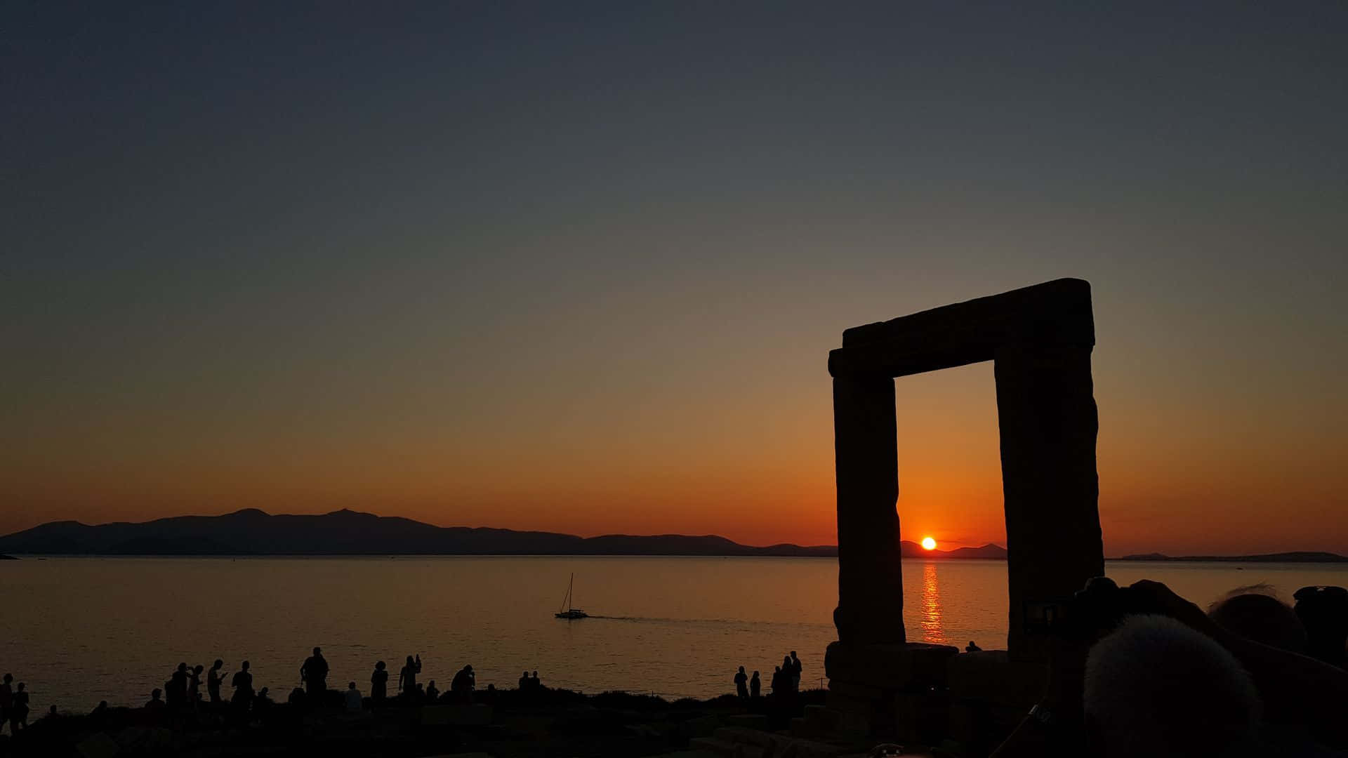 Sunset In Temple Of Apollo In Greek Island Of Naxos Wallpaper