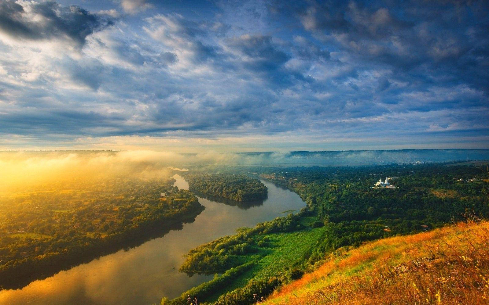 Sunset Moldovas River Wallpaper