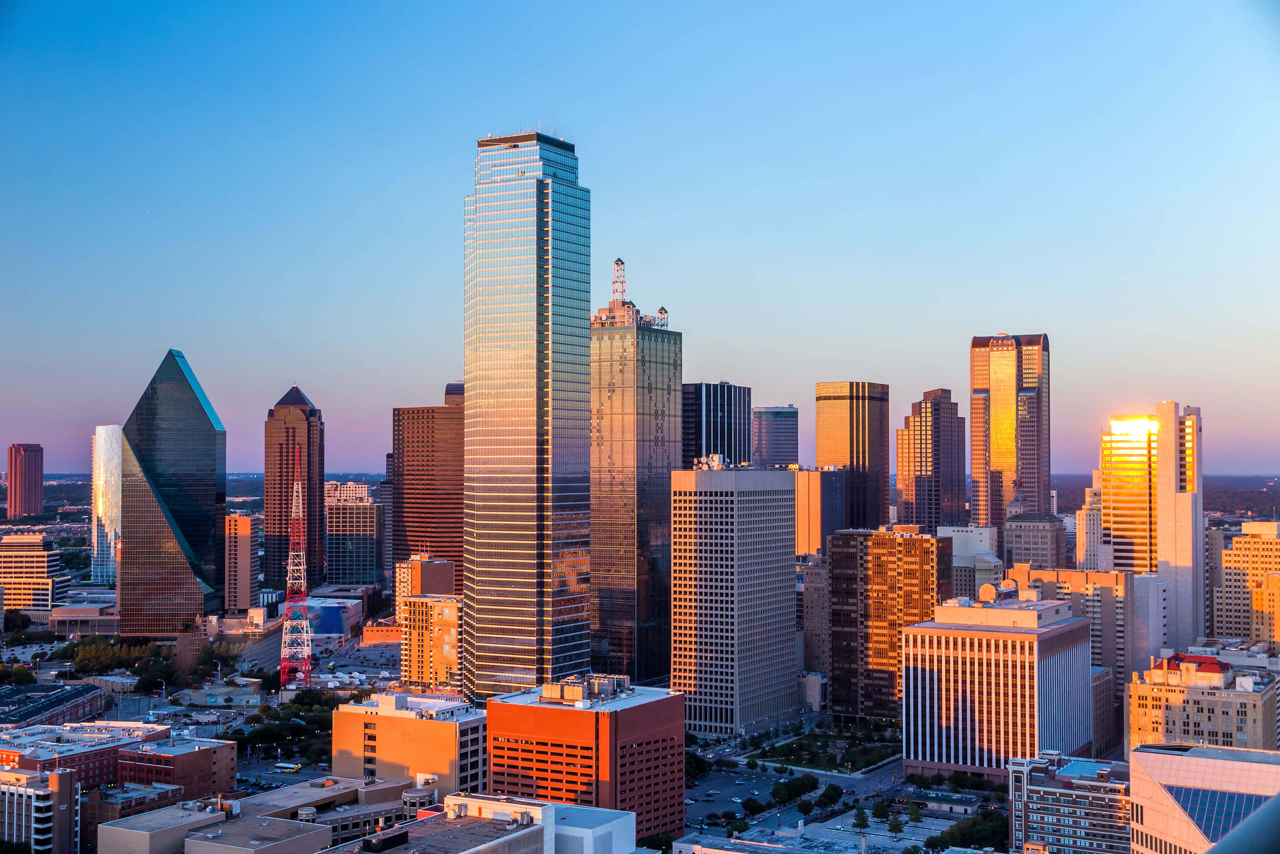 Sunset Over Dallas Skyline Wallpaper