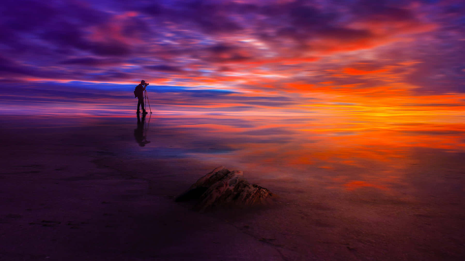 Captivating Ocean Sunset Wallpaper