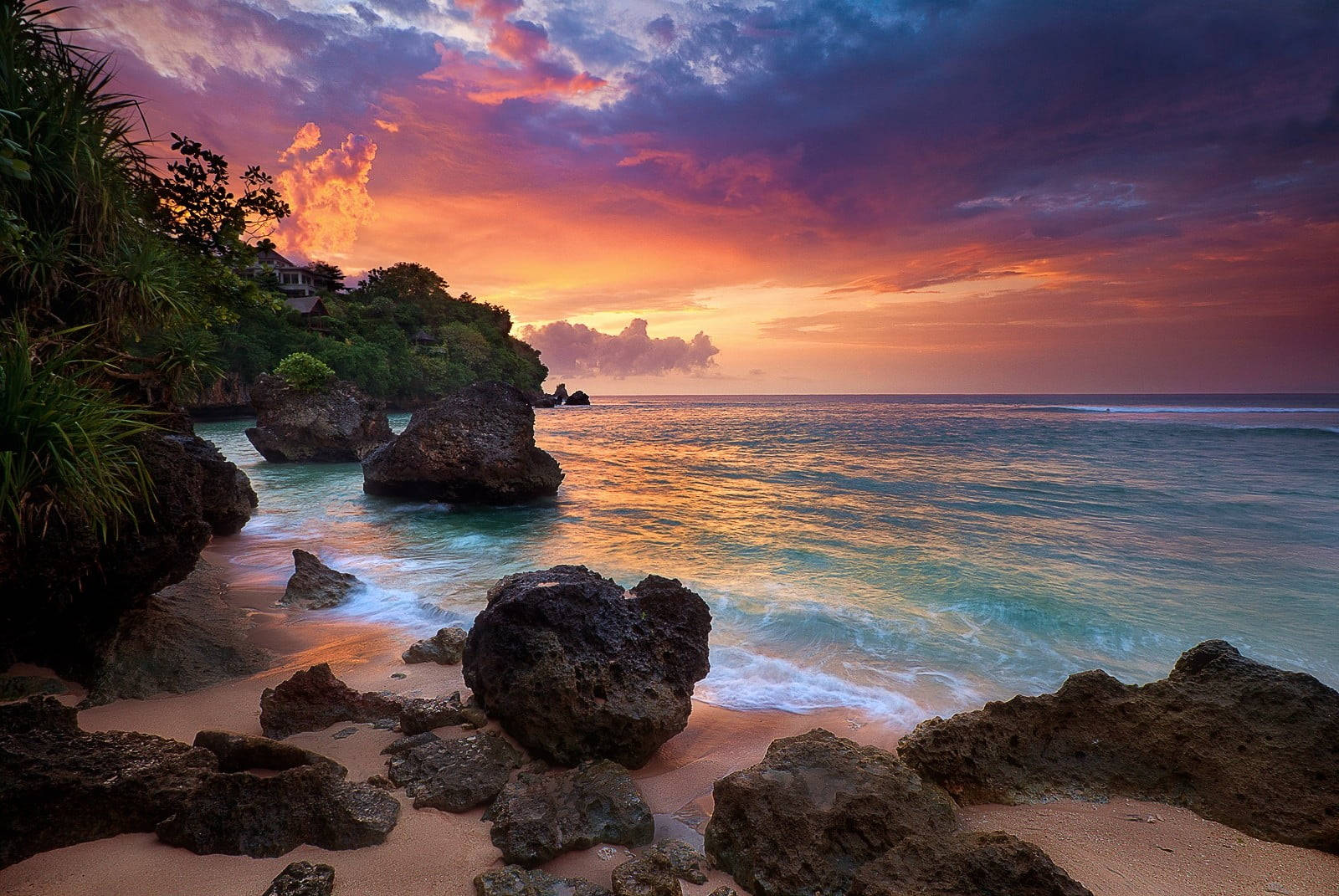 Sunset Rocky Beach Bali Indonesia Background