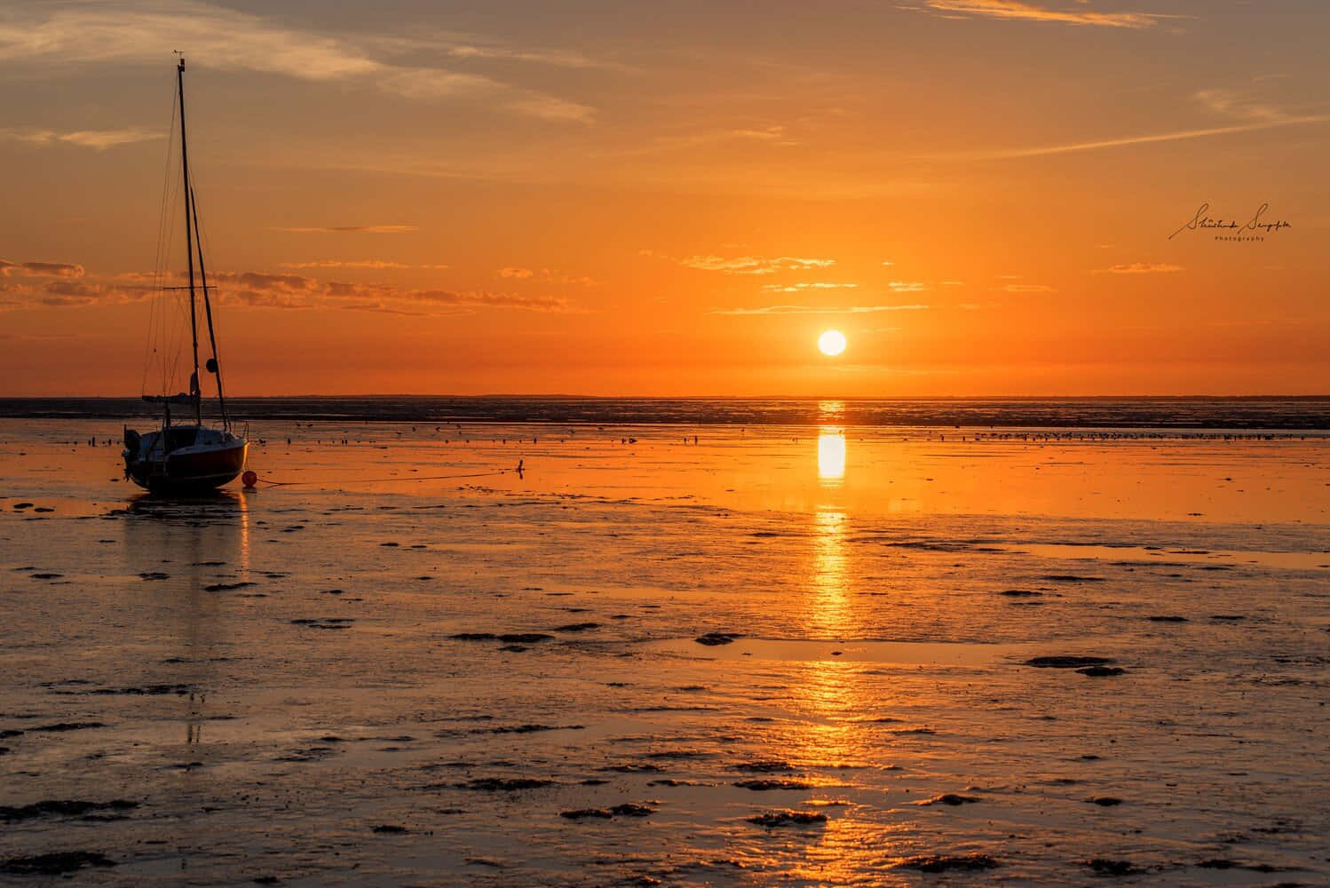 Zonsondergang Zeilboot Laag Water Landschap Achtergrond