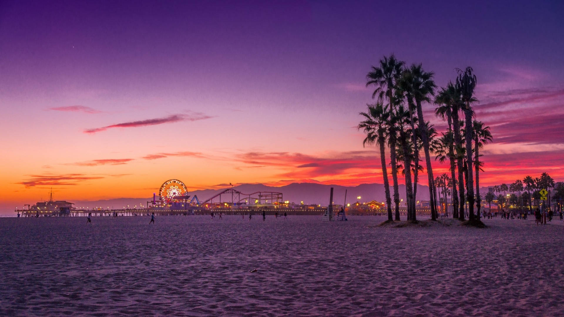 Sonnenuntergangam Strand von Santa Monica, Kalifornien.