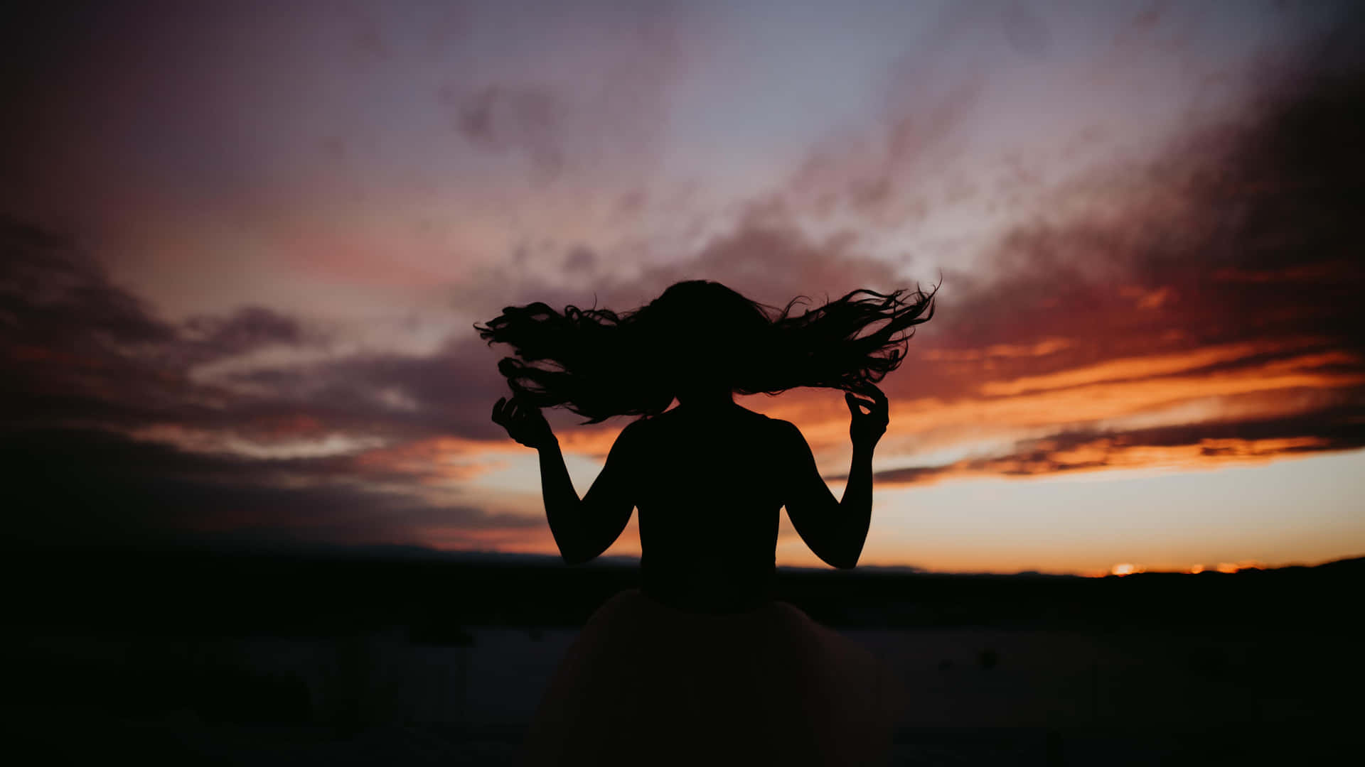 Sunset Silhouette: A Majestic View Wallpaper