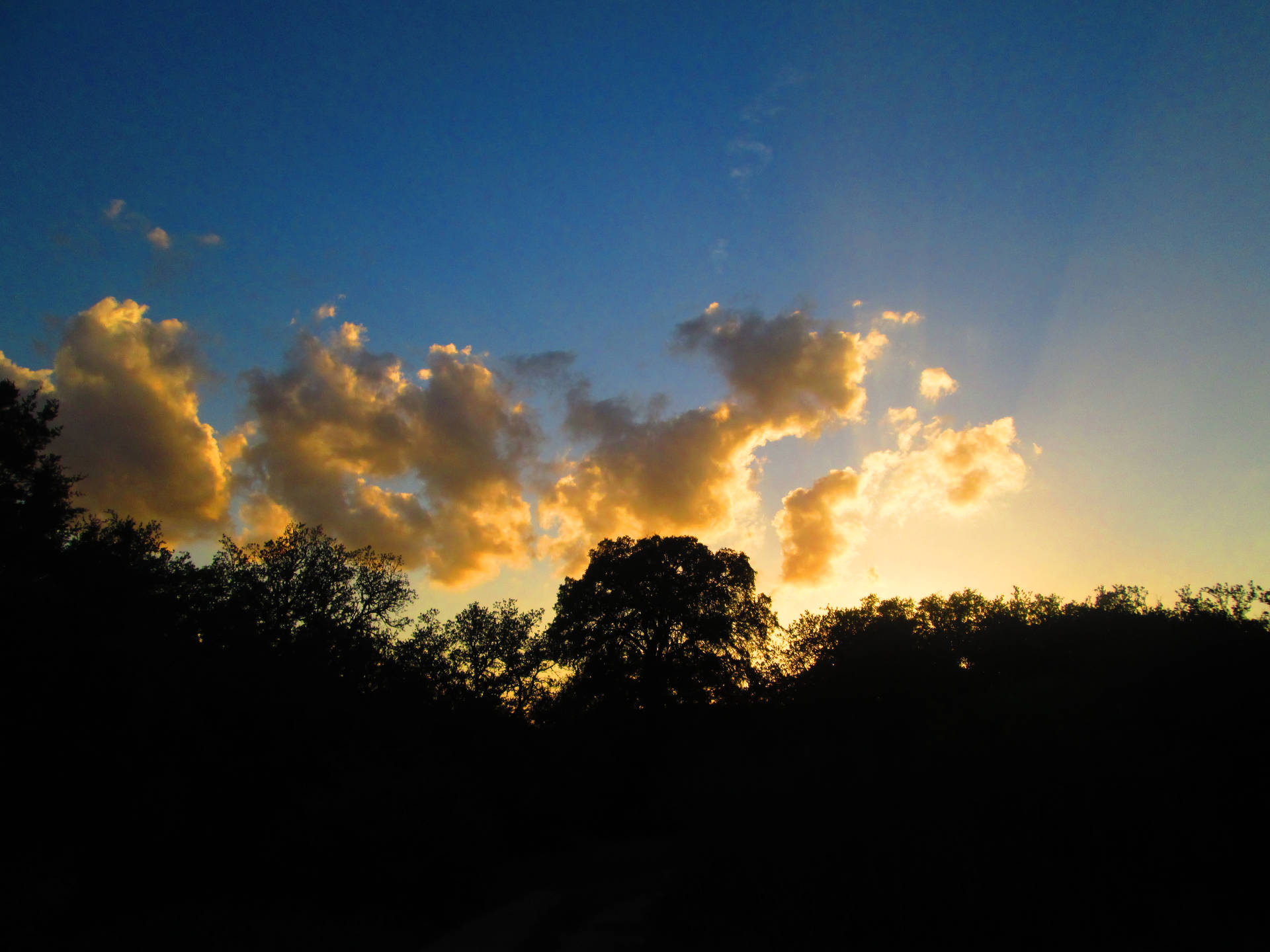 Sonnenuntergangsilhouette Wolken Ästhetik Wallpaper