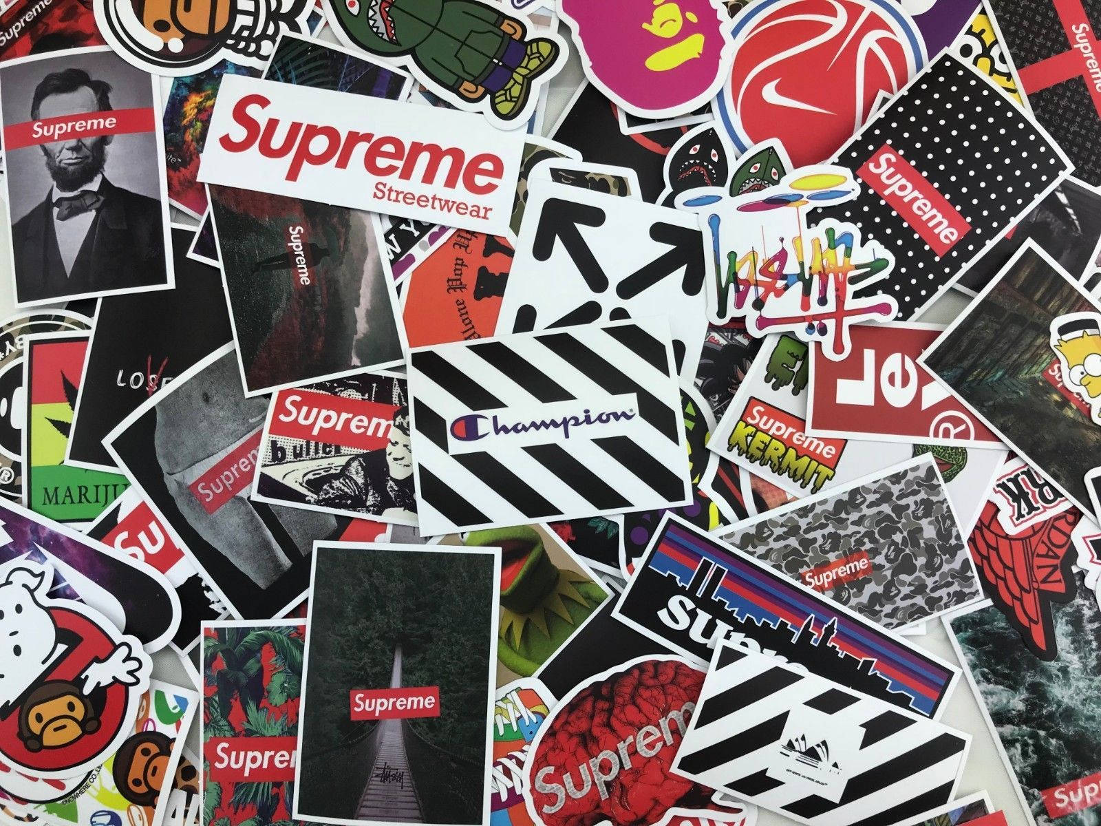 Supreme Red And Black Aesthetic Stickers Wallpaper