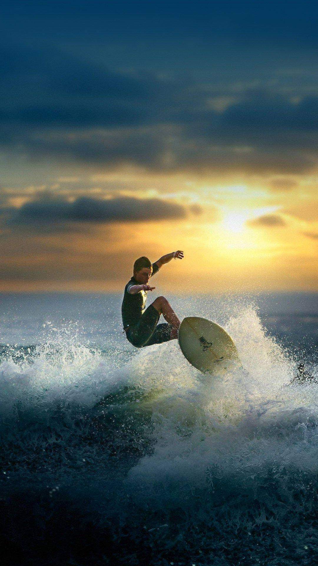 SurferRiding Waves Miui Wallpaper