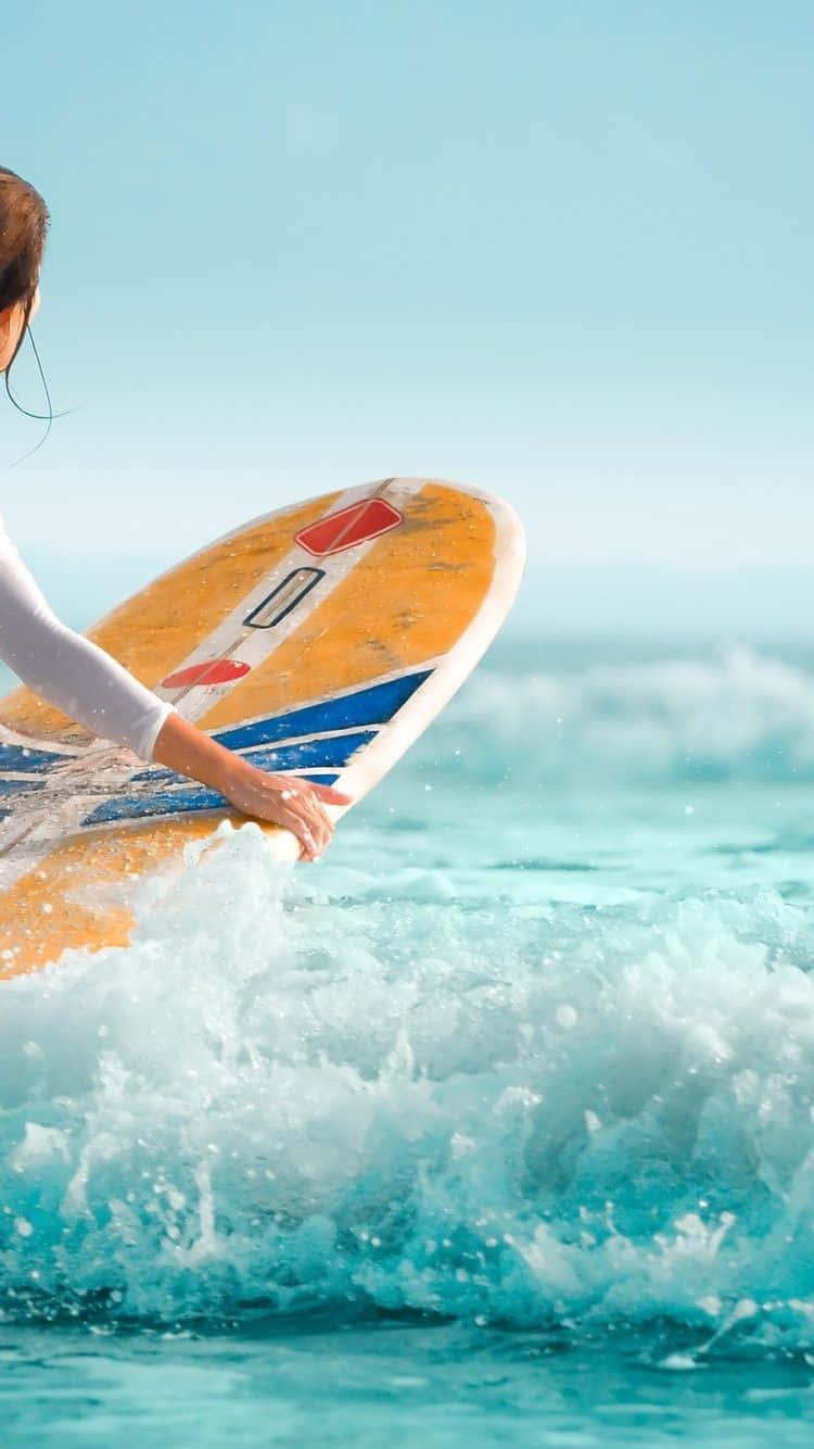 Surfing Iphone 750 X 1334 Wallpaper