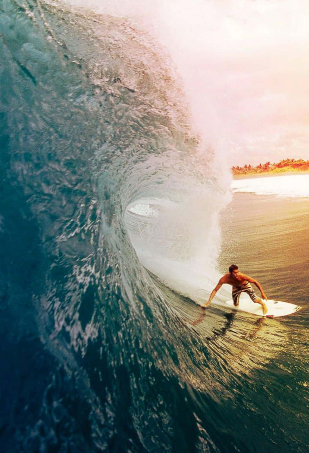 "Make the most of your iPhone and the best surfing spots!" Wallpaper