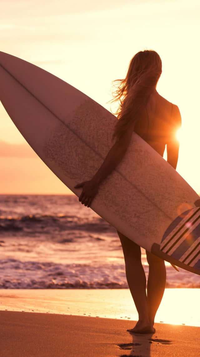 Surfealas Olas Con Estilo Con El Último Iphone Fondo de pantalla