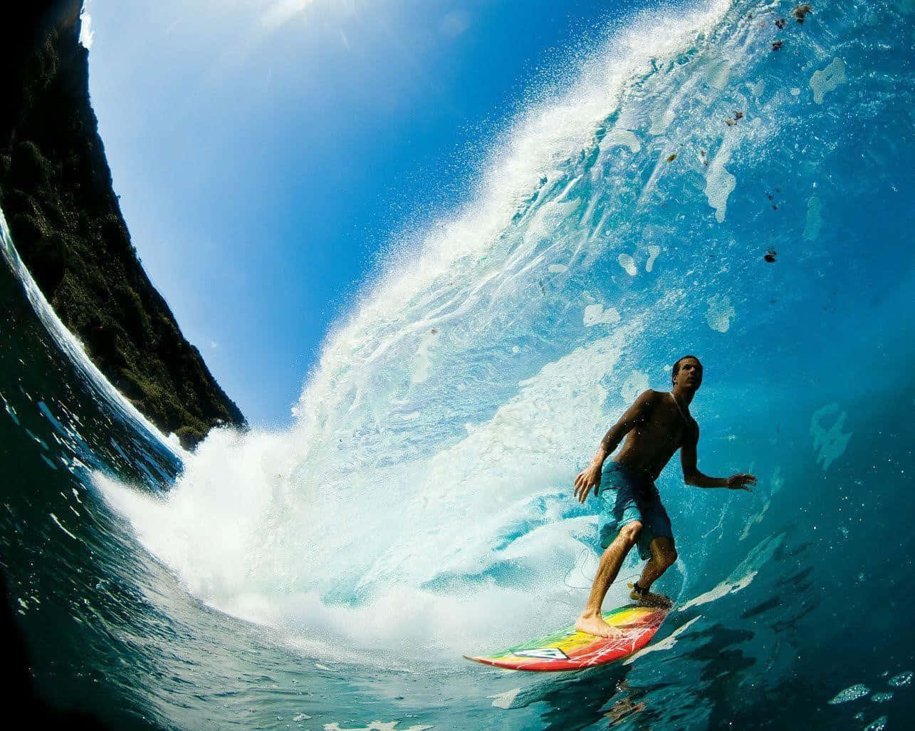 Enmand Surfer I Oceanet.