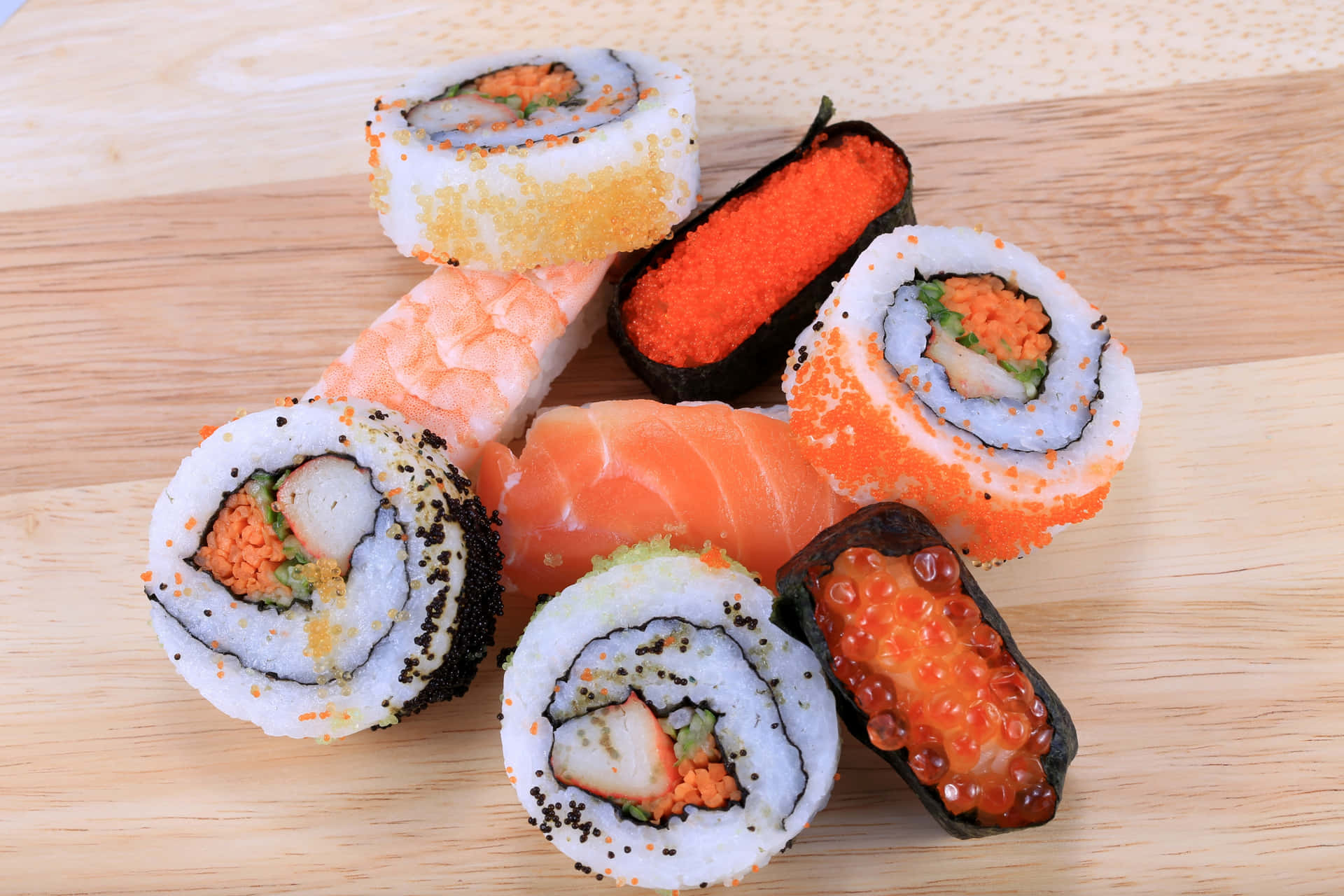 Sushivelsmagende Sushi-ruller Til Et Episk Festmåltid.