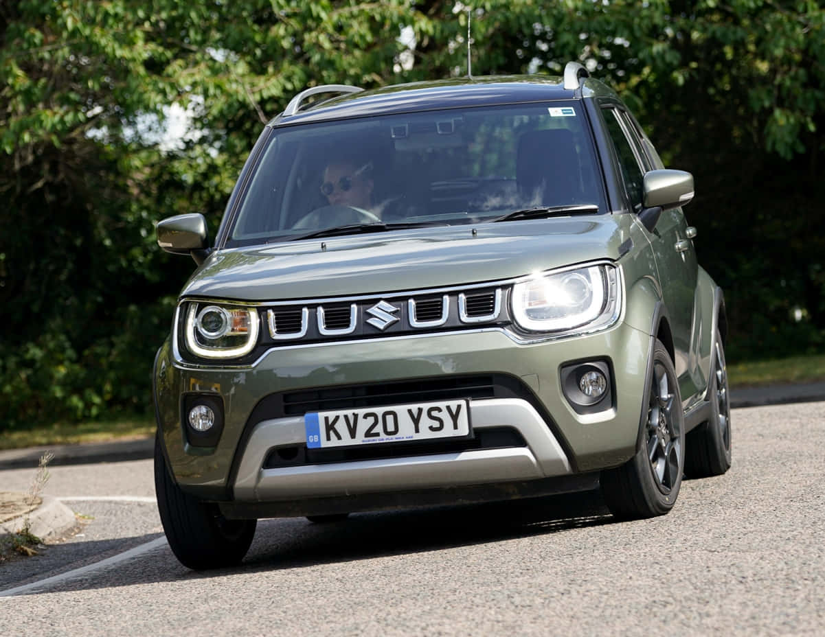 Suzuki Ignis Conquering The Urban Landscape. Wallpaper