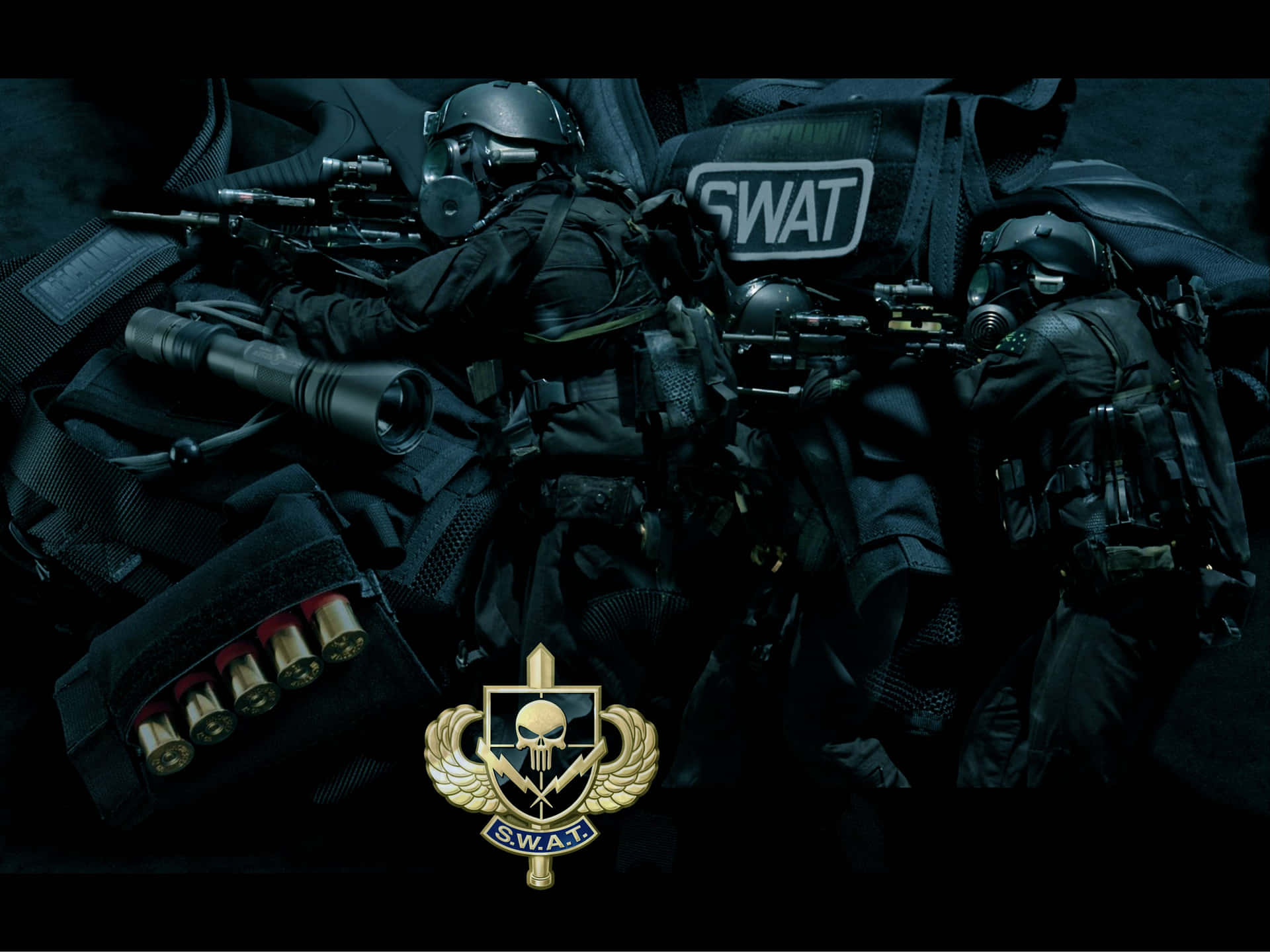Ungrupo De Soldados Con Armas Y Cascos Fondo de pantalla