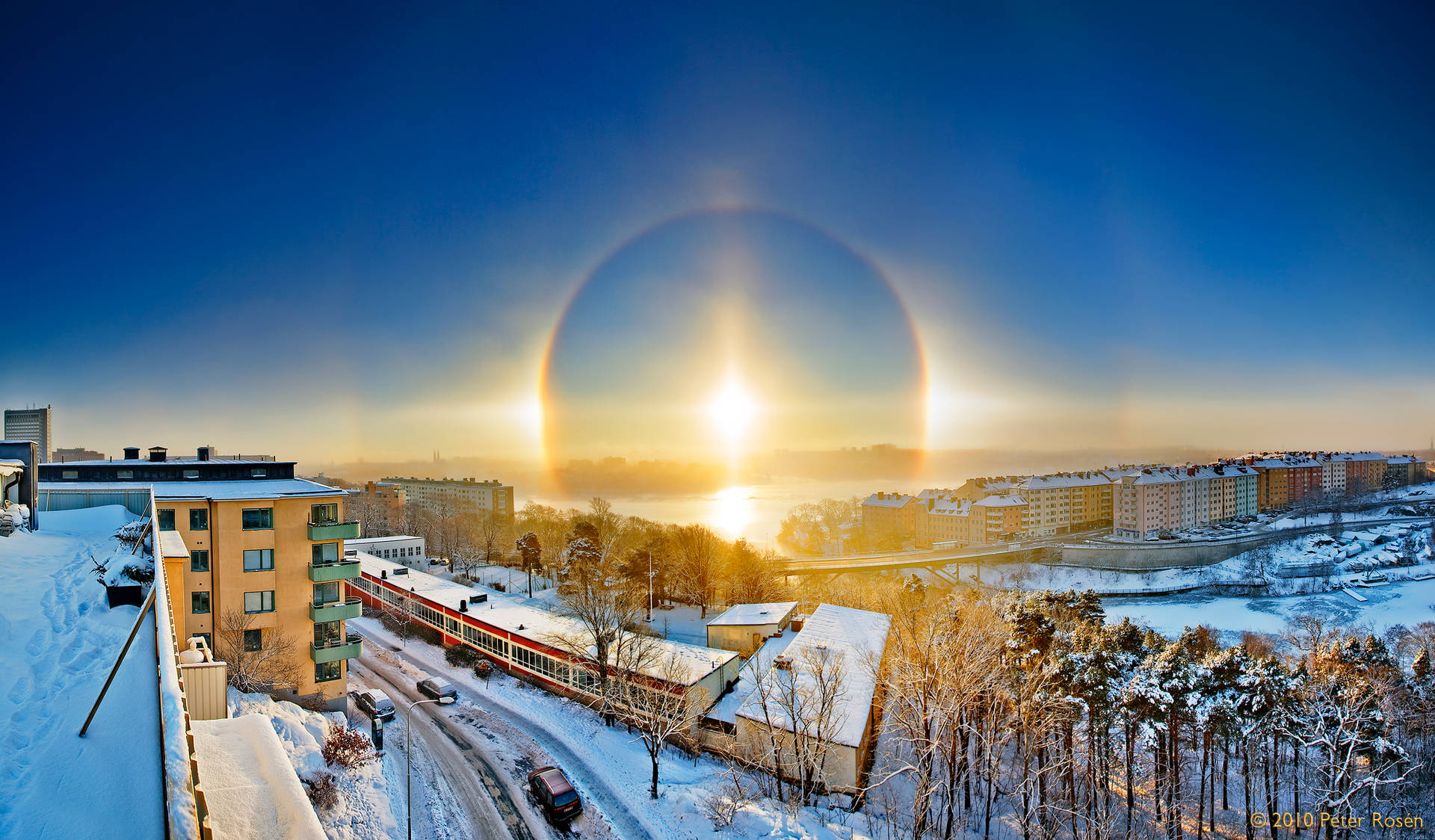 Halode Sol De Inverno Na Suécia. Papel de Parede