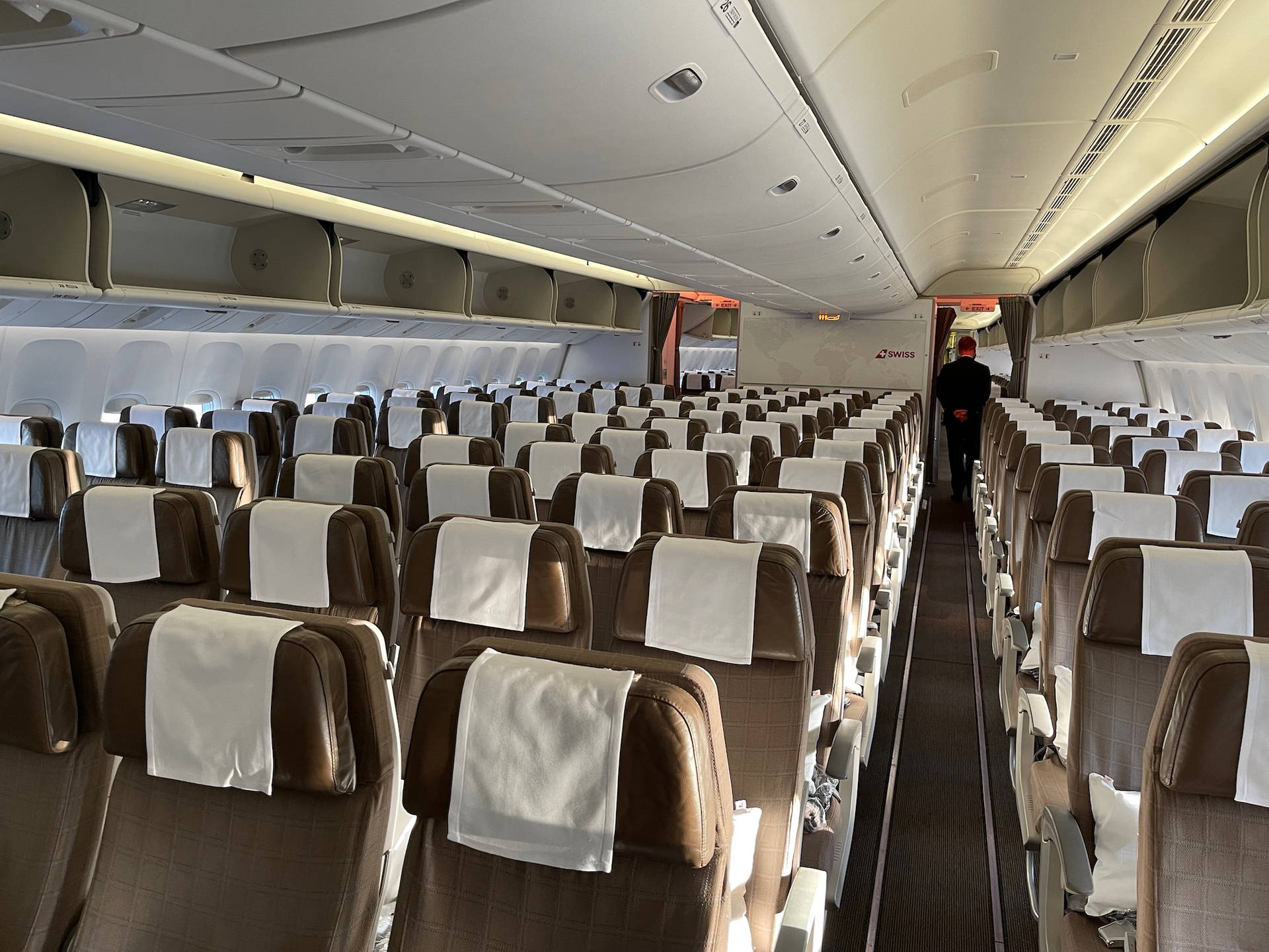 Schweiziske Airlines Cabin Sæder Øjeblikkeligt Tilgængelig Til Download Wallpaper