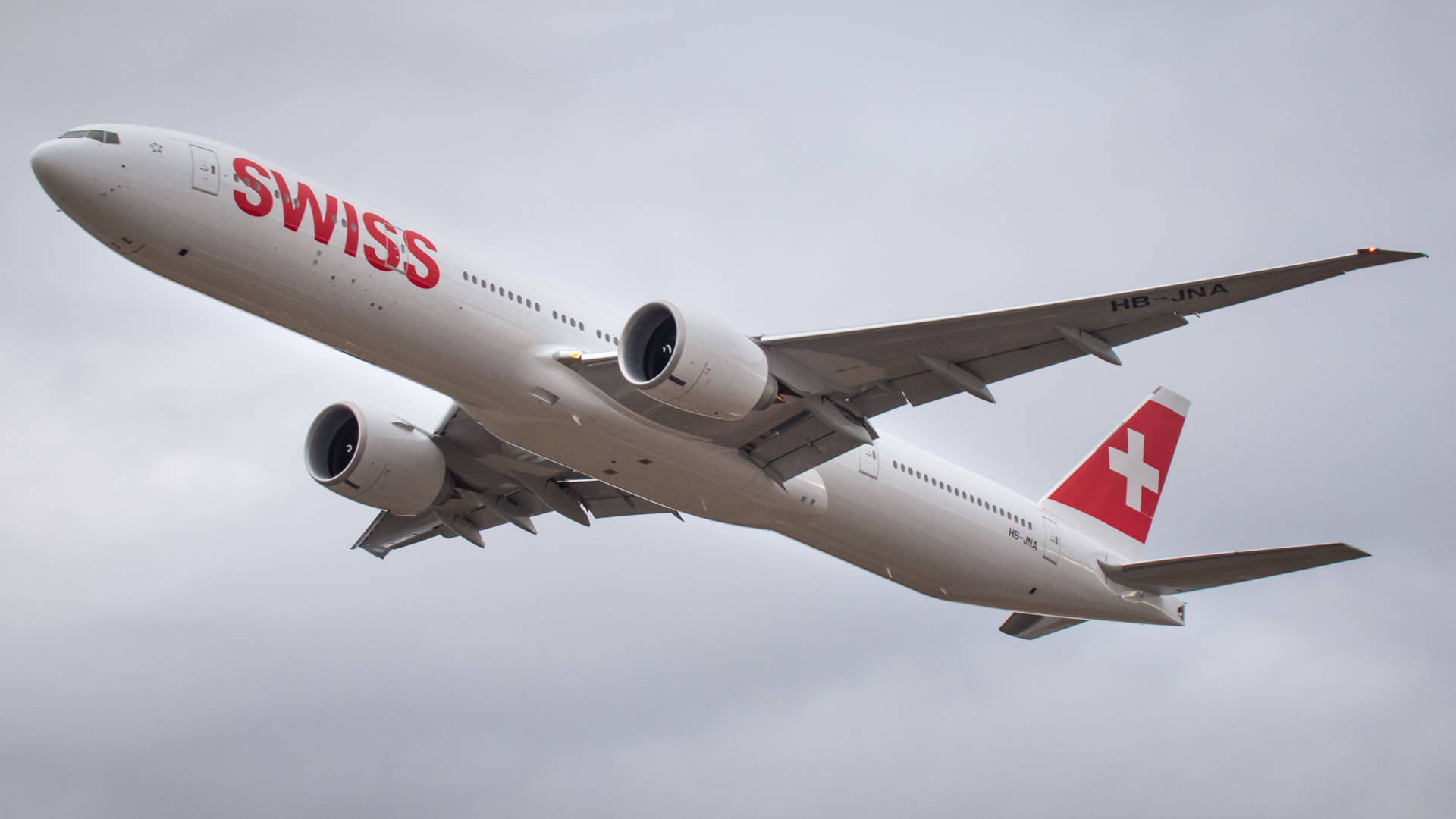 Schweiziske luftfartselskaber under de hvide skyer Wallpaper