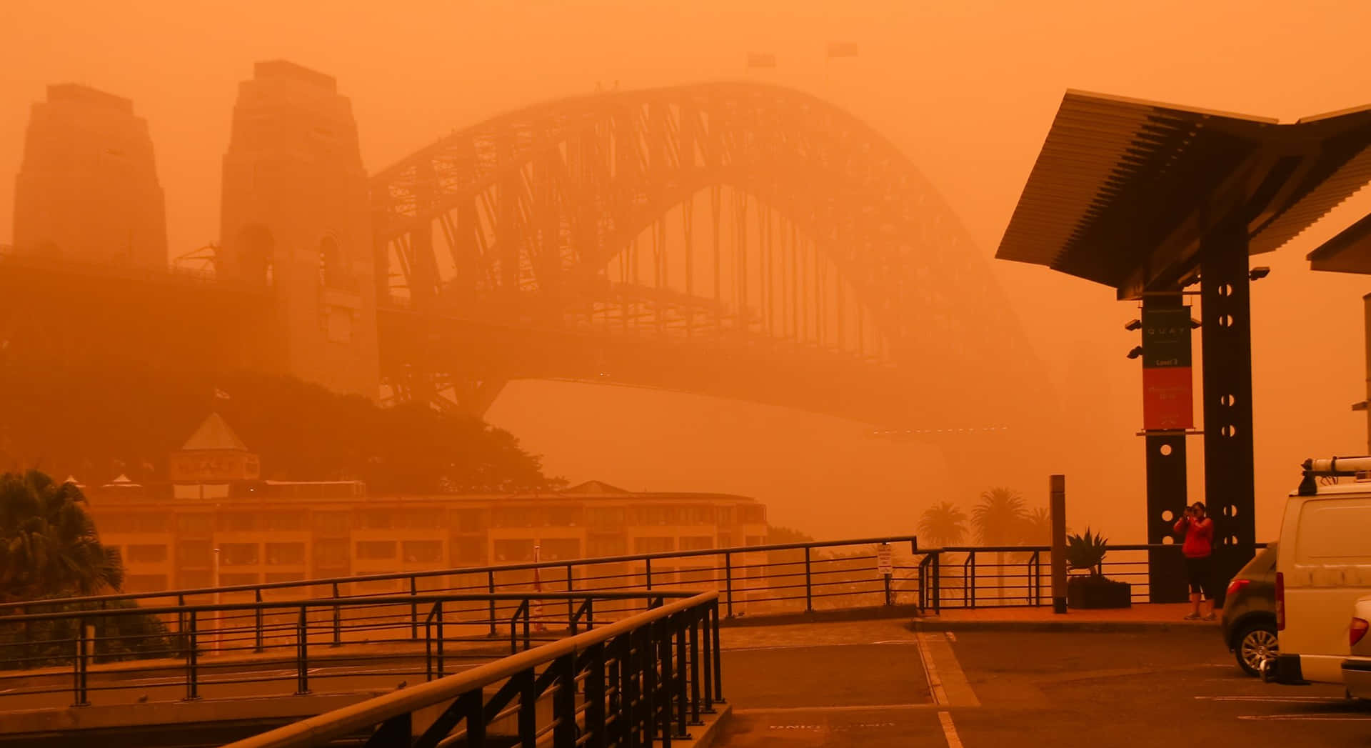 Sydney_ Harbour_ Bridge_ Dust_ Storm Wallpaper