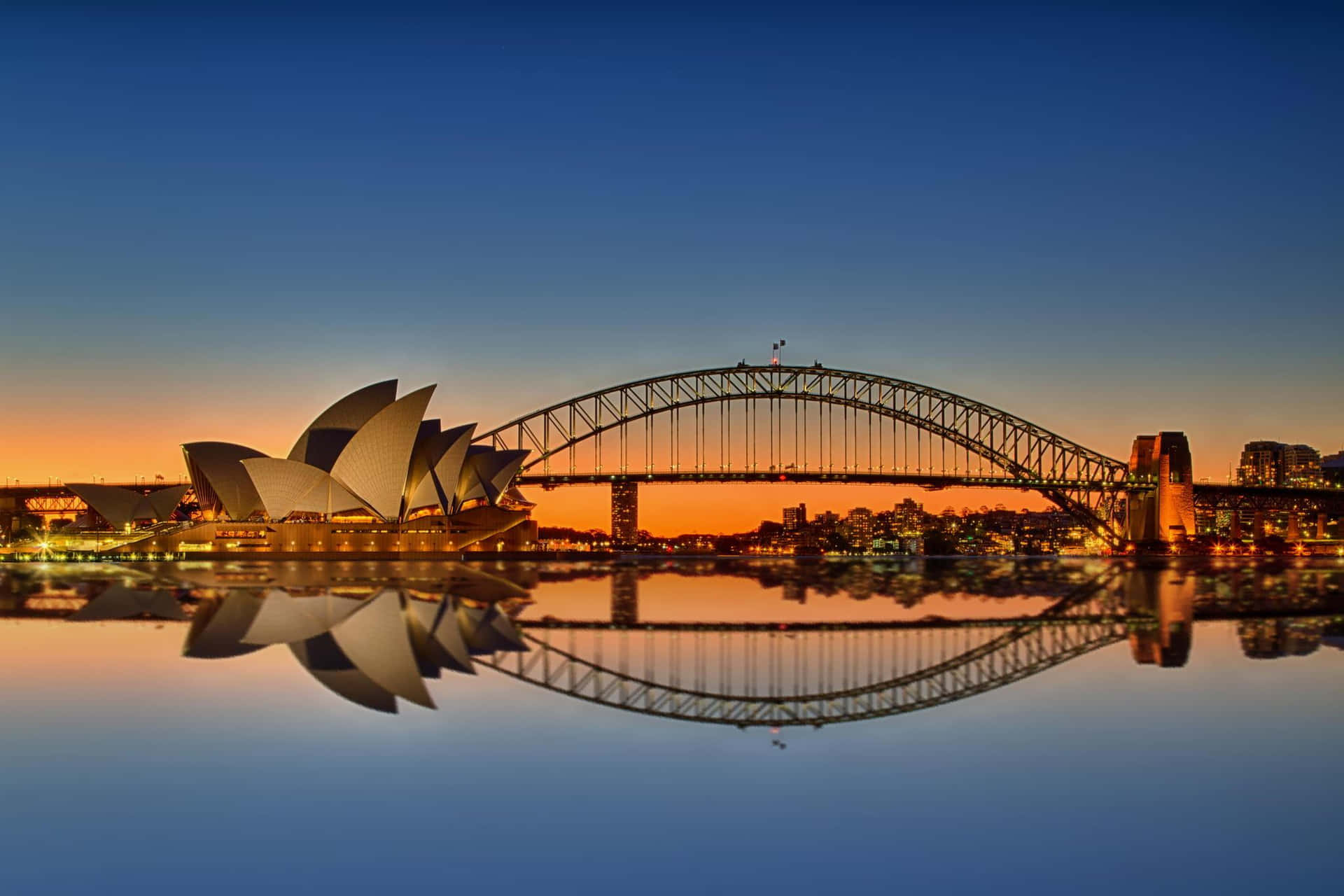 Sydney Opera Houseand Harbour Bridgeat Twilight Wallpaper