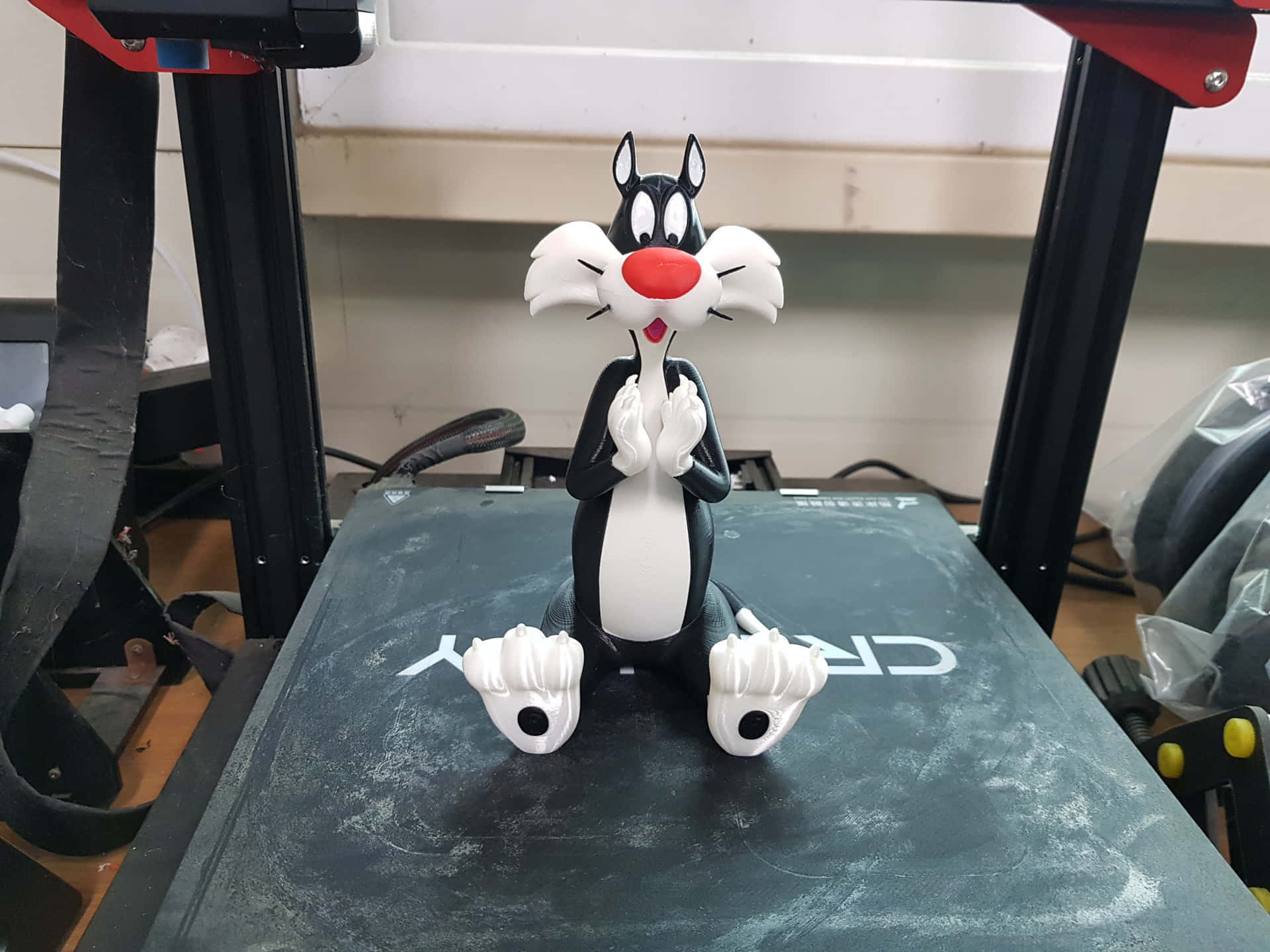 Come Play With Sylvester The Cat!