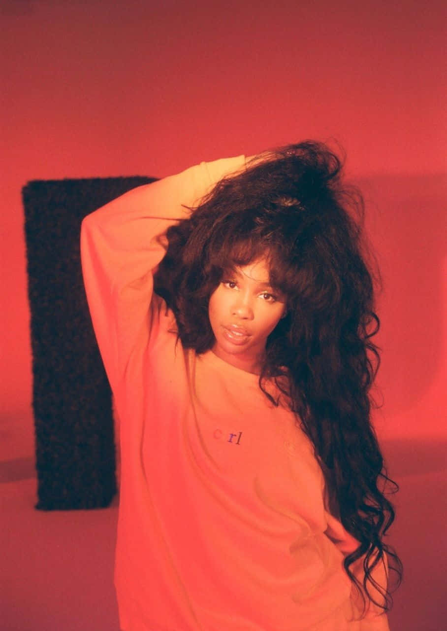 Download Singer and record producer Sza looking confident and powerful ...