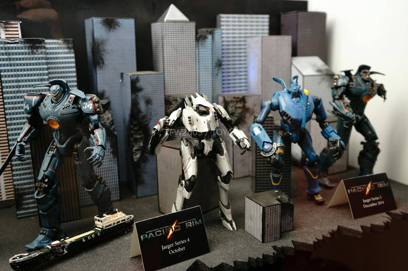 Tacit Ronin With Other Jaeger Models Wallpaper