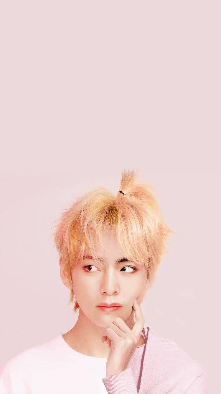 Download Taehyung Cute With Blonde Hair Wallpaper 