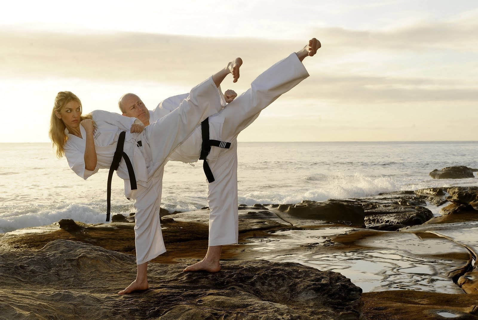 Taekwondo Martial Art Beach Scenery Wallpaper