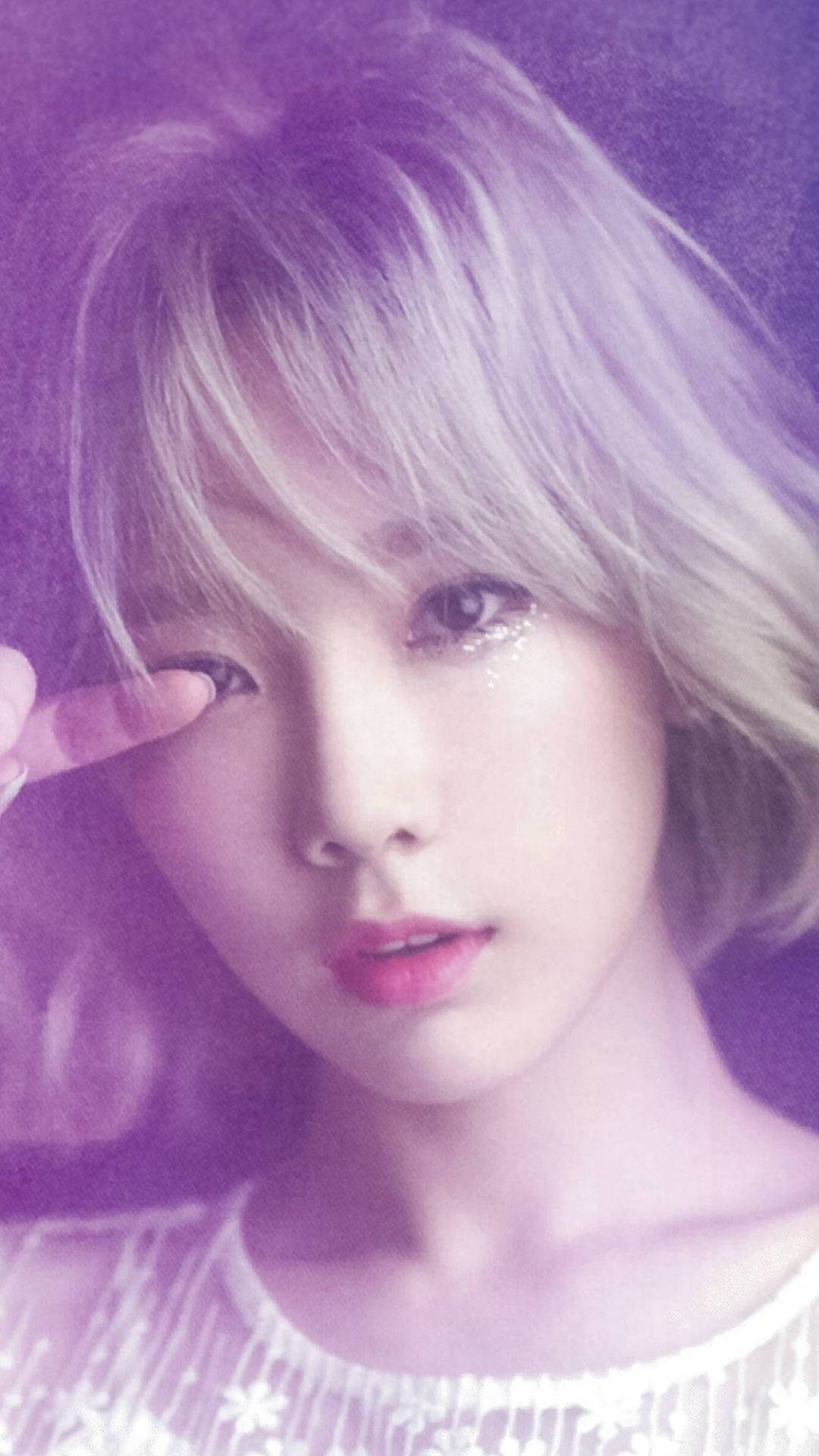 Taeyeon Covering Eye Wallpaper