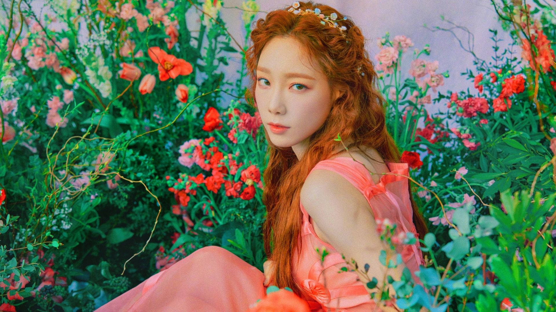 Taeyeon Med Blomster Wallpaper