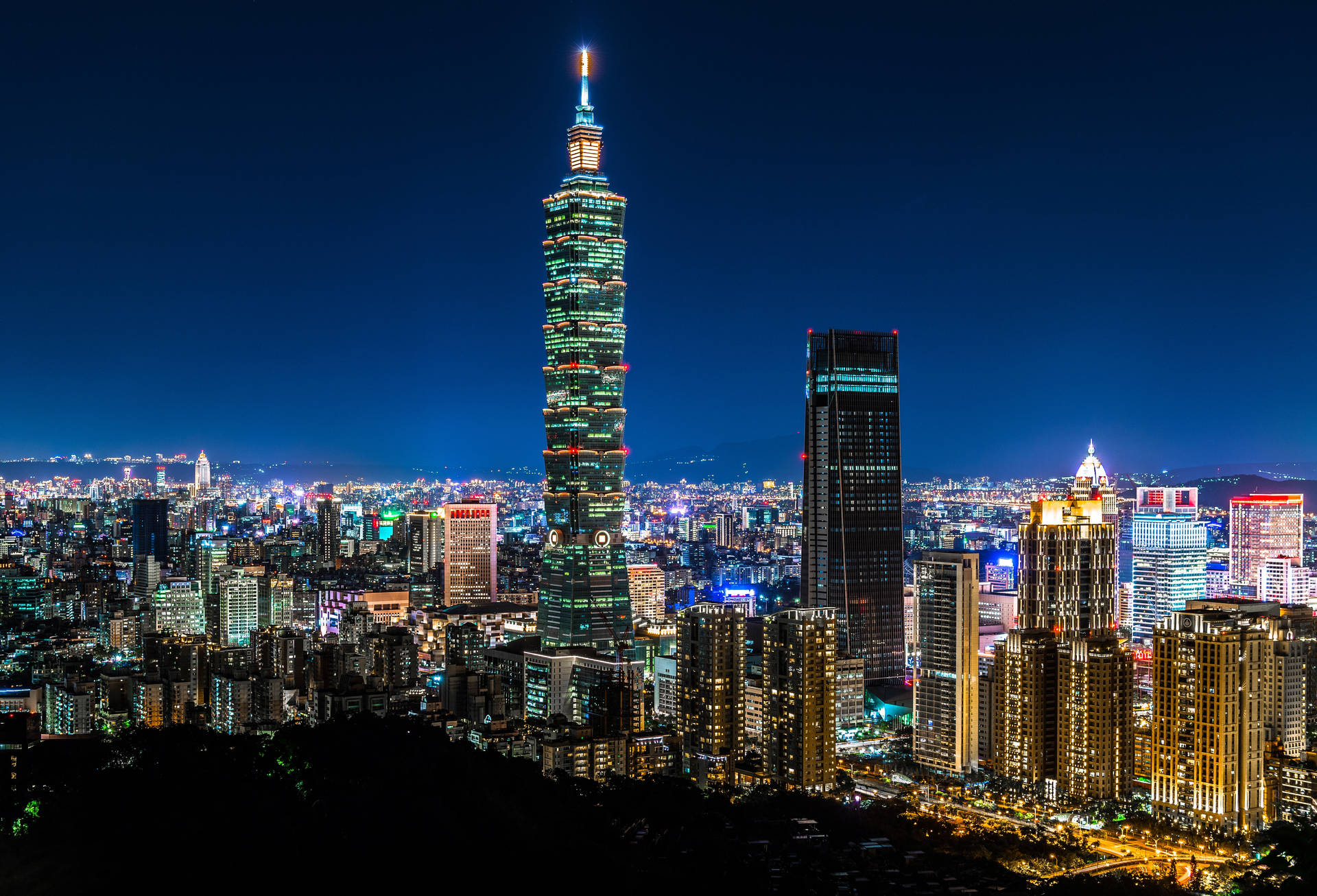 Taipei 101 Tower In Taiwan Background