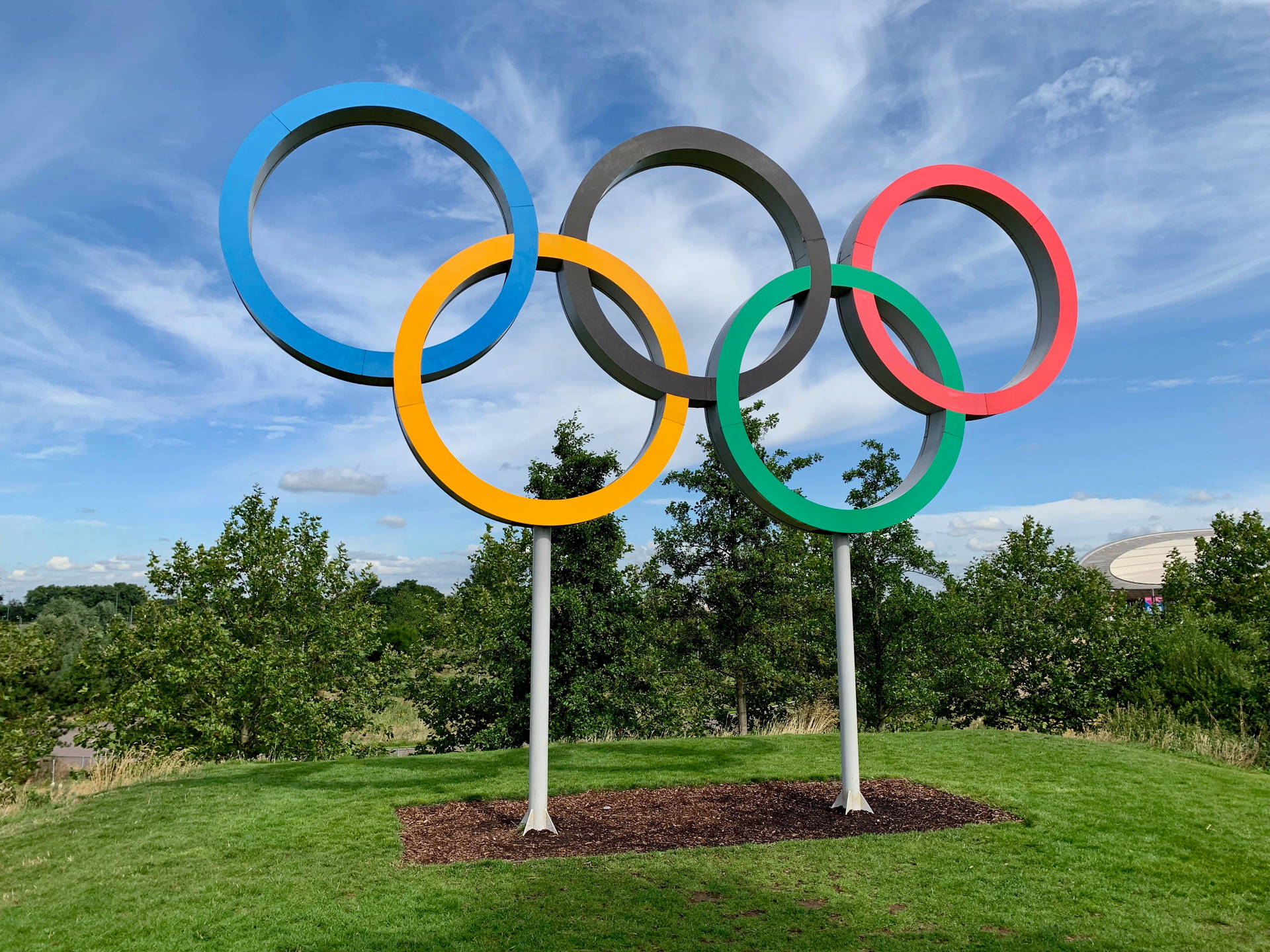 Statua Alta Del Logo Olimpico Sfondo