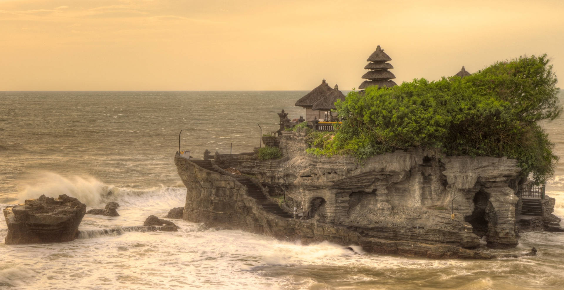 Tanahlot Indonesia Is Already In Spanish. It Refers To A Famous Landmark Located On The Island Of Bali, Indonesia. Fondo de pantalla