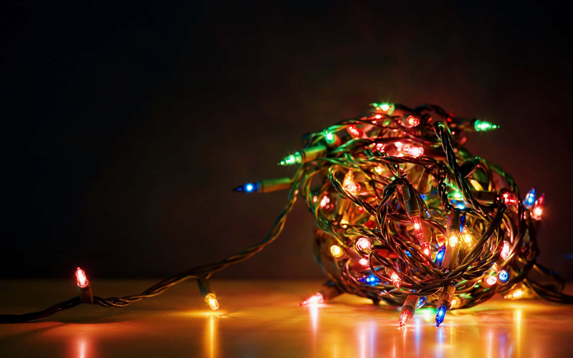 Tangled Christmas Lights Desktop Wallpaper