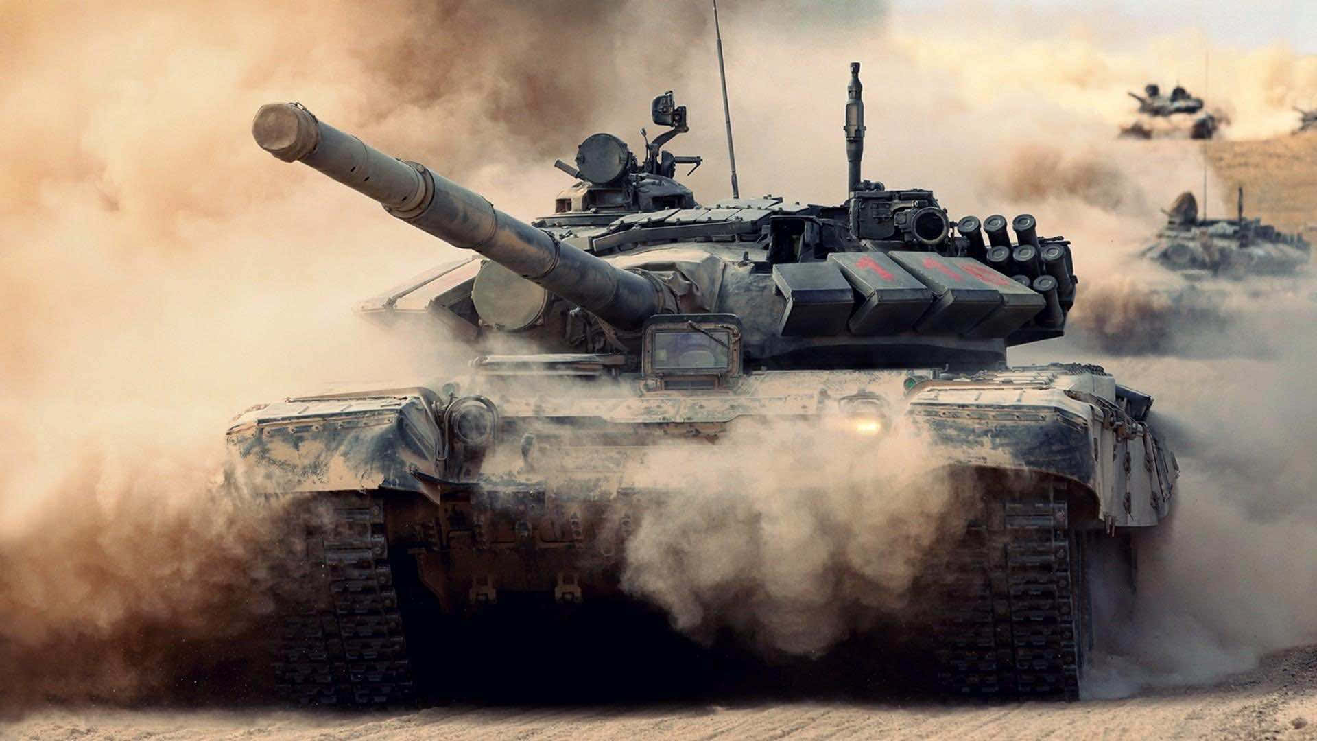 Einmilitärischer Panzer, Aufgereiht Und Bereit Für Den Einsatz.