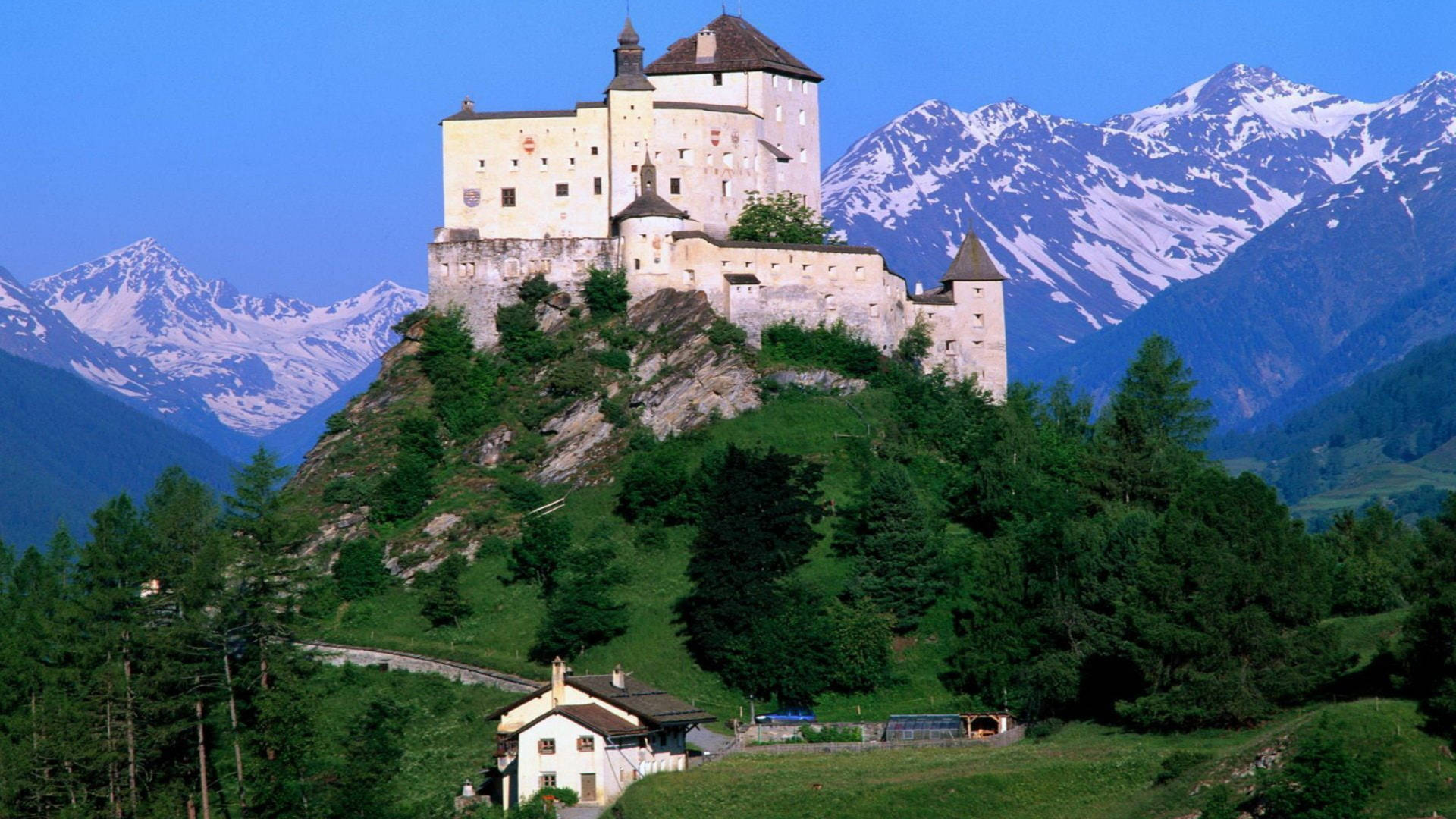 Tarasp Castle Schweiz Wallpaper