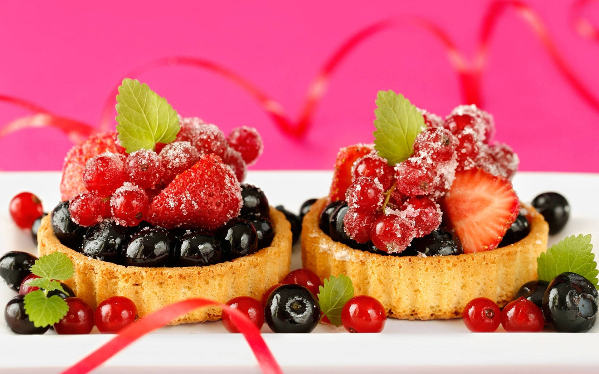 Tarts With Berries Topping Wallpaper