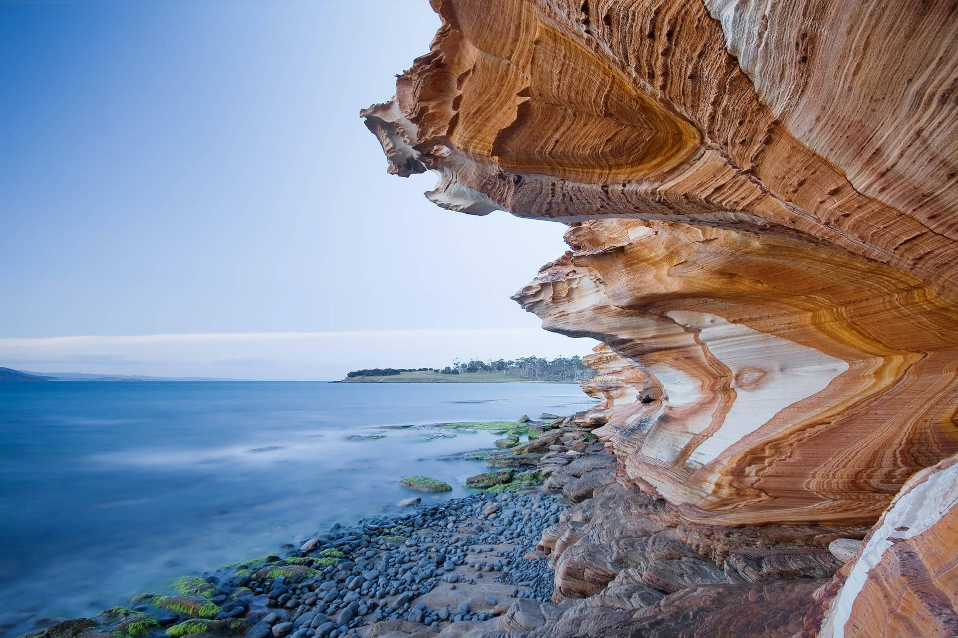 Dette tapet forestiller en stratificeret klippe fra Tasmania. Wallpaper