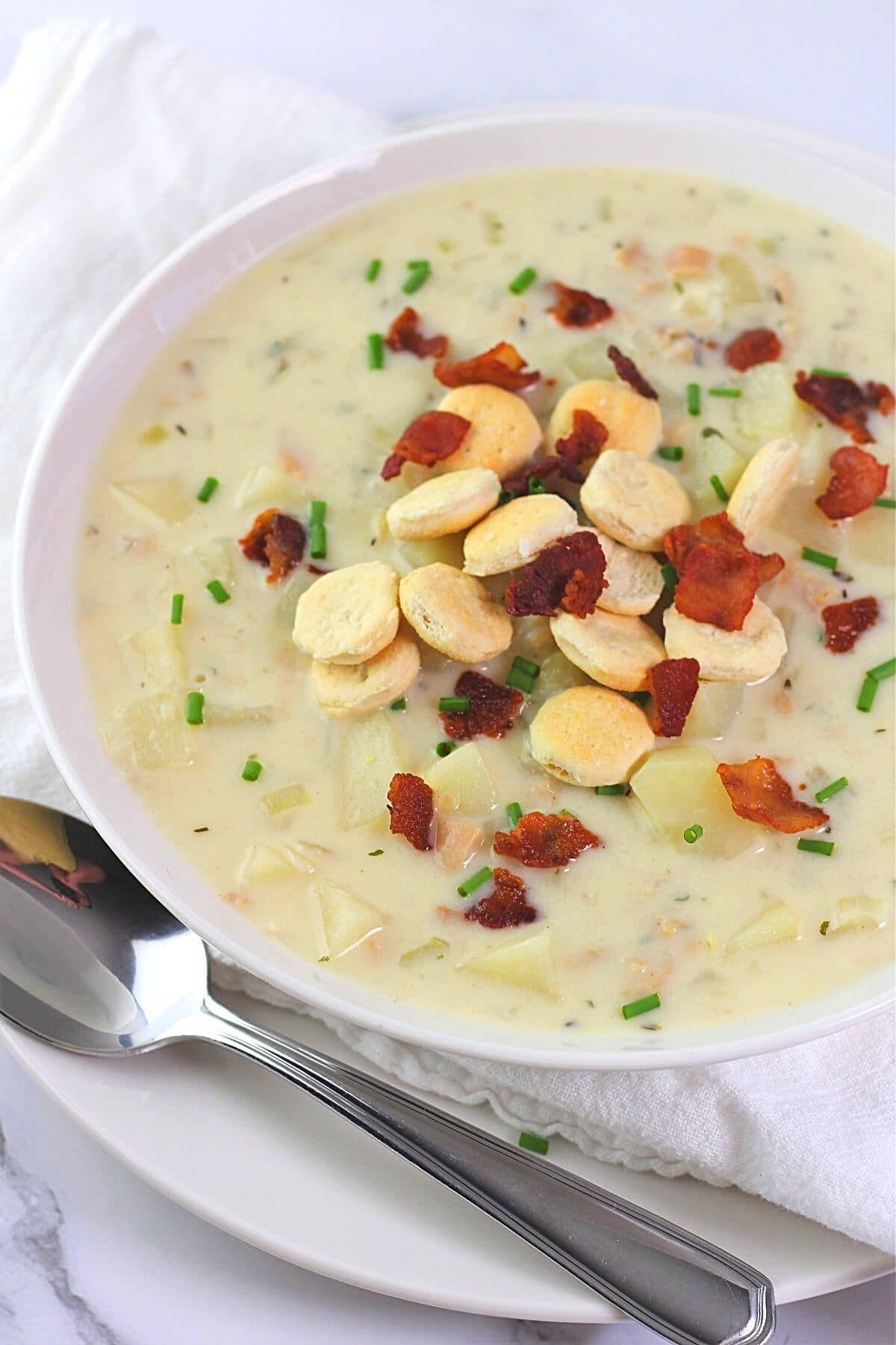 Tasty New England Clam Chowder Soup Wallpaper