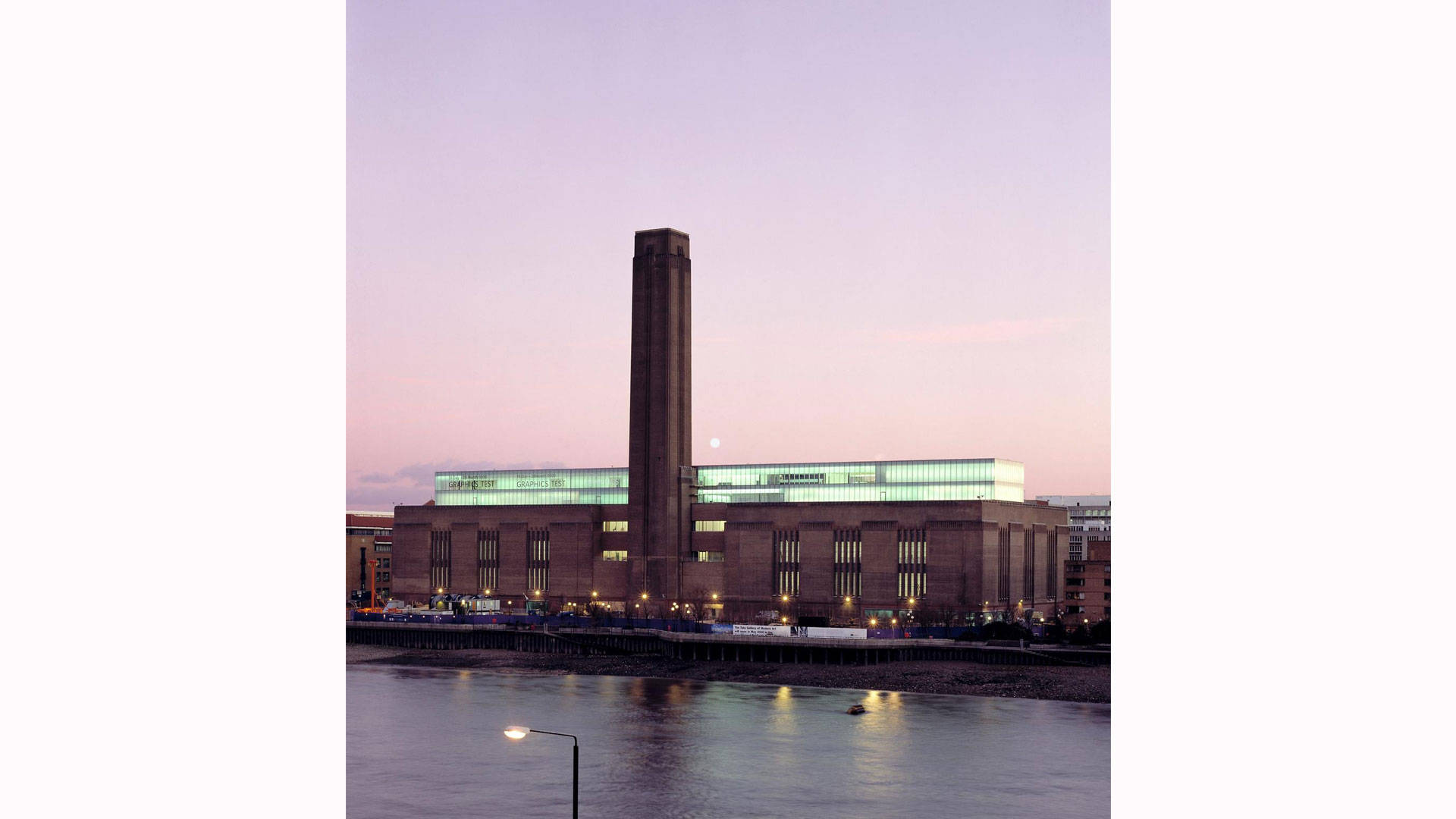 Tate Modern Against Gloomy Sky Picture