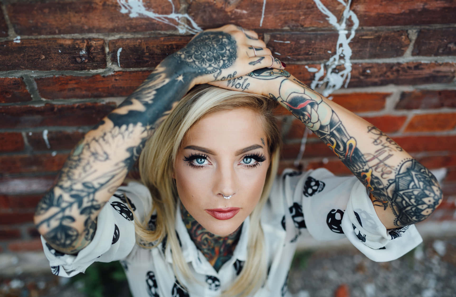 Varunik Med Denna Färgsprakande Tatuering