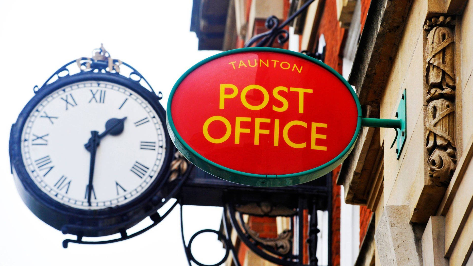 Taunton Uk Post Office Sign Wallpaper