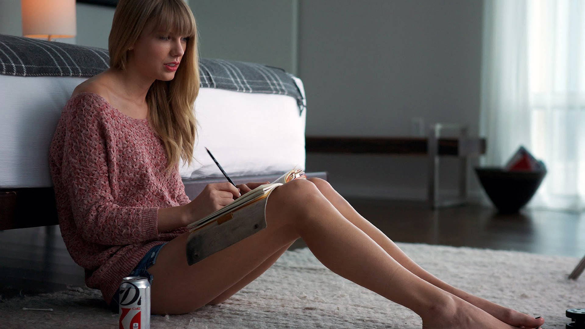 Taylor Swift Long Beautiful Legs Background