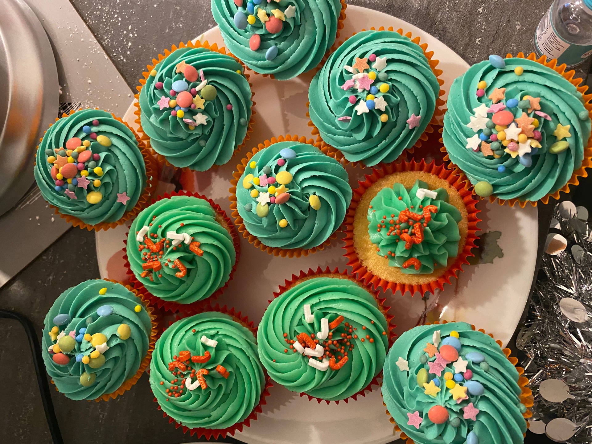 Teal Green Cupcakes Wallpaper
